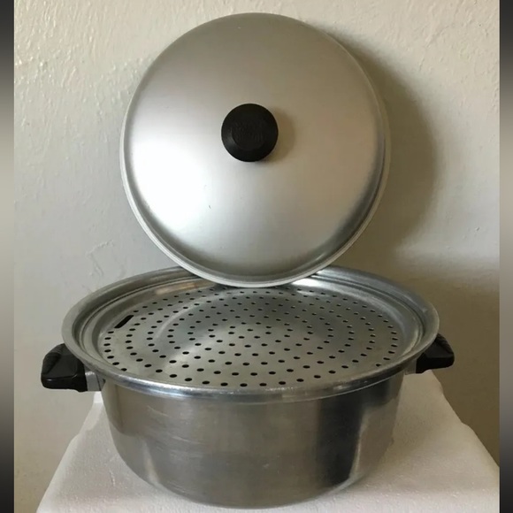 Vintage Wear Ever No 824 Dutch Oven Aluminum Stock Pot Steemer 4 Qt Lid USA - Picture 2 of 12